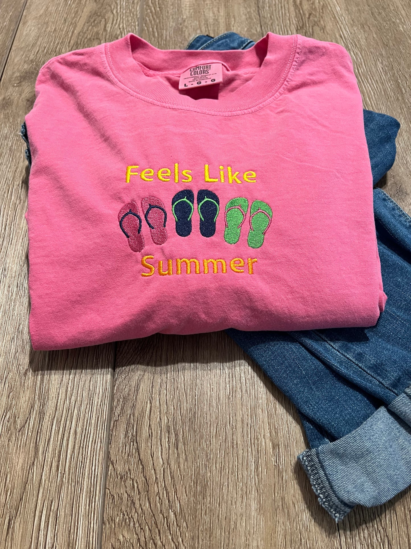 Feels Like Summer Tee